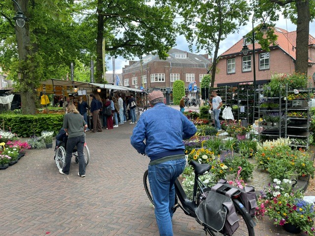 Groen Laren wil levendige markt in dorpscentrum