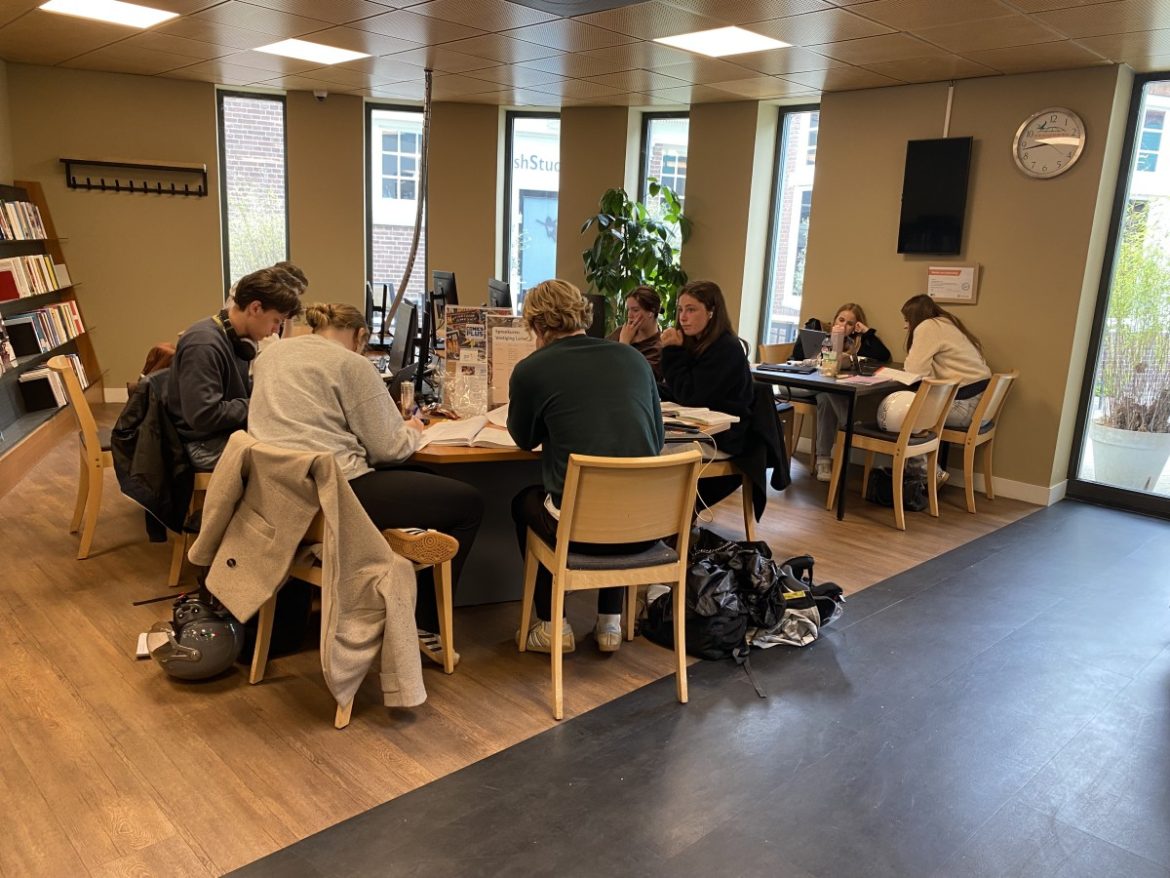 Dinsdag: 2698x bekeken +Top 10 meest gelezen berichten