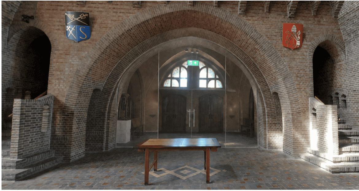 Er komt een glazen wand in de basiliek