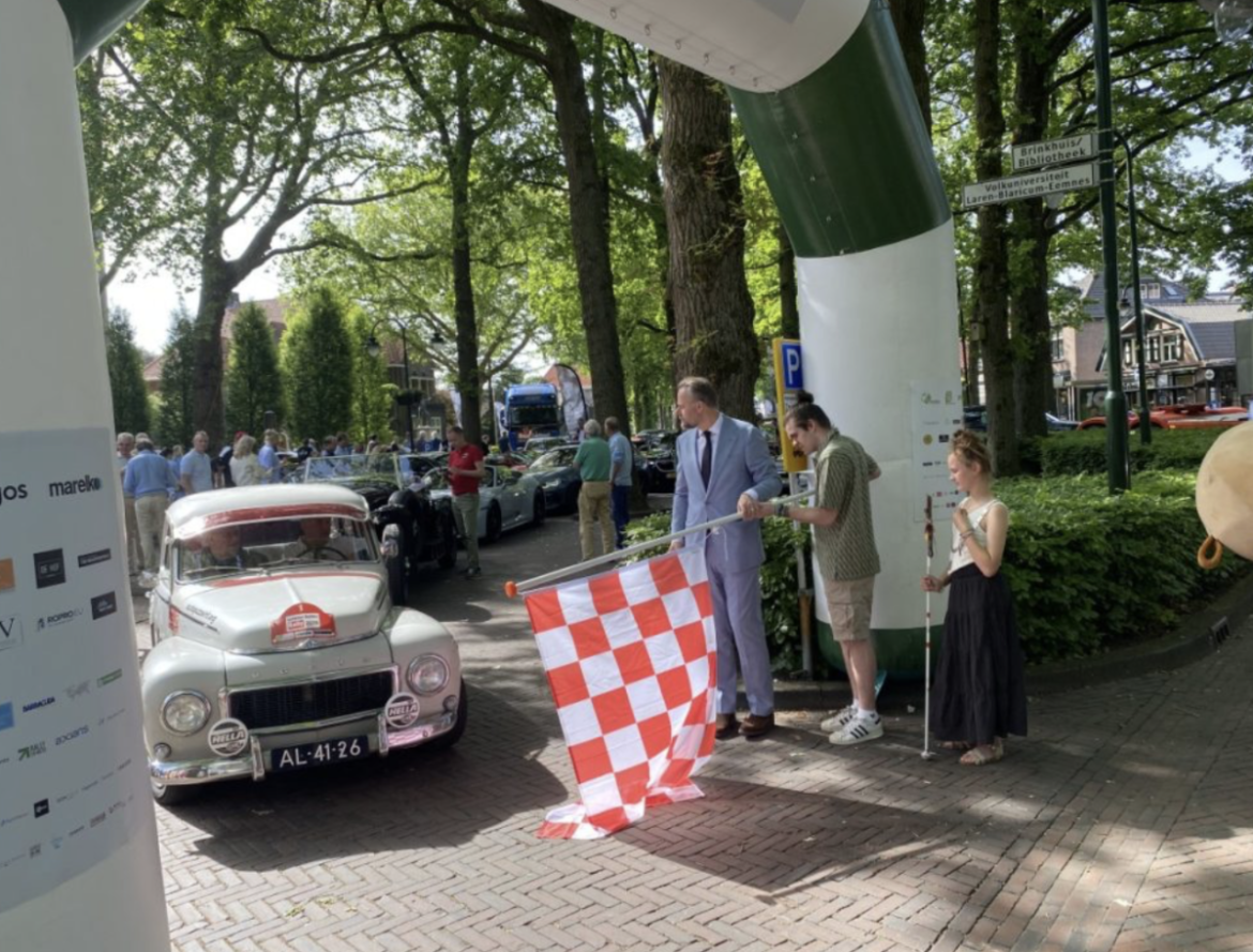 (fotorepo + film) 4e editie Batten Rally Laren  van start