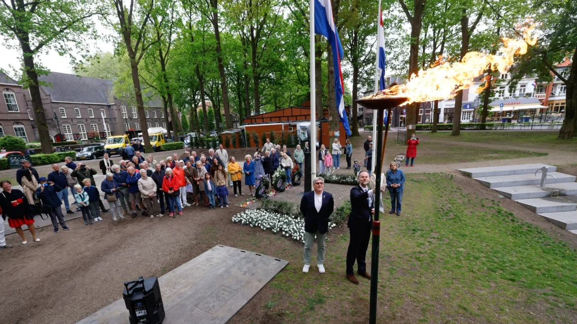 Burgemeester steekt bevrijdingsvuur aan: ‘onbegrensd buiten kunnen zijn’