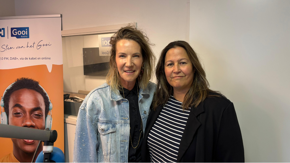 ( audio) NH Gooi Zaterdag – Toneelstuk Gaslight door Toneelgezelschap De Papegaai