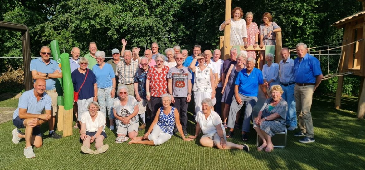 Vrijwilligers vierdaagse in het zonnetje