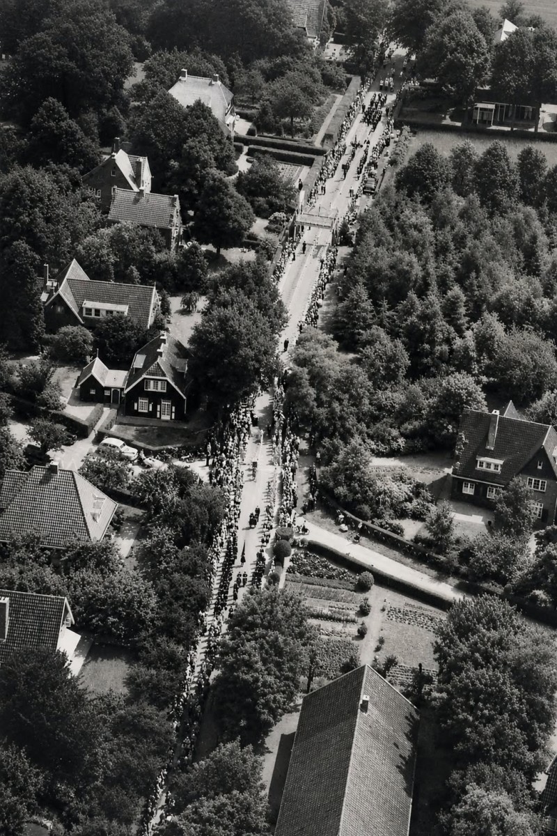 Een oude luchtfoto uit de collectie van Nico Koppel