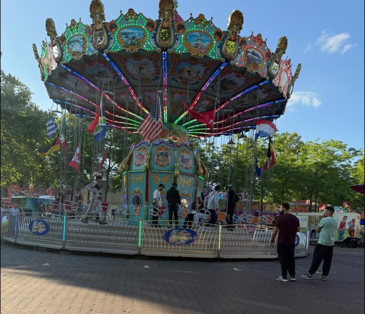 Belangrijk nieuws over opening morgen Kermis Laren! Opening om 17.00 uur!