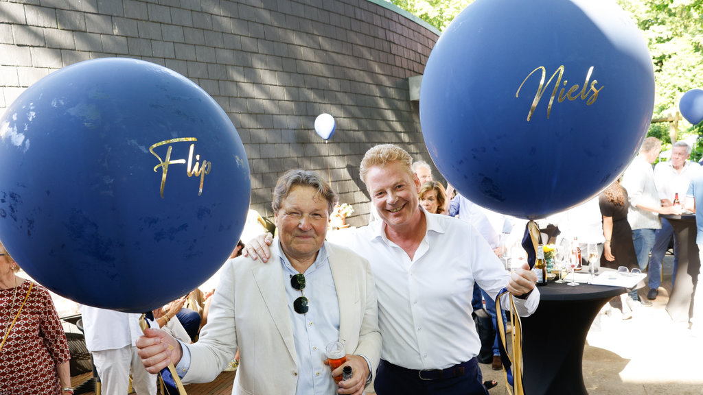 Letterlijk en figuurlijk warm afscheid van wethouders Flip de Groot en Niels Rood
