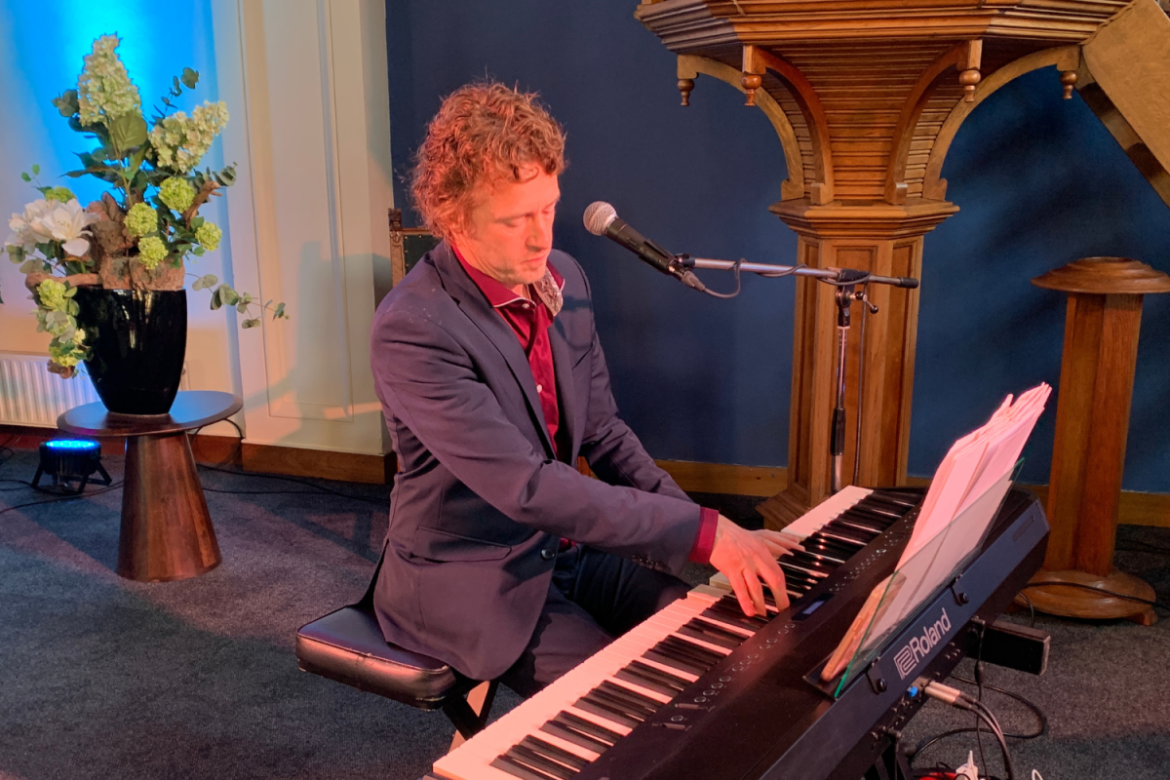 Roon Staal kondigt extra Zomerconcert aan in Laren
