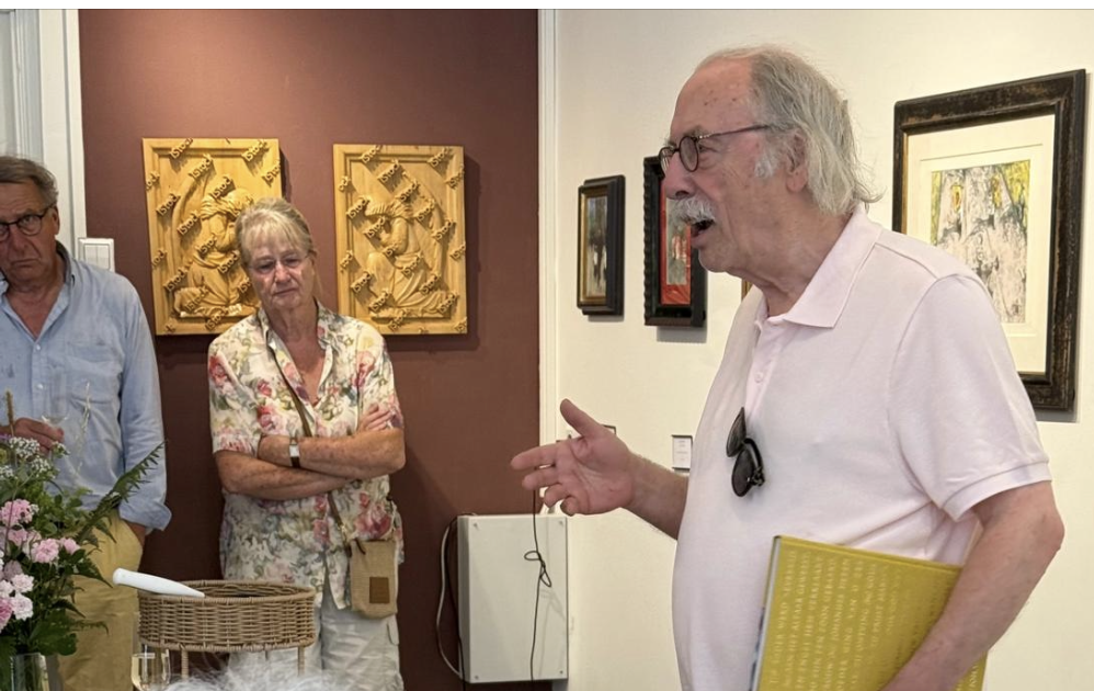 Katholiek Laren te kijk in ‘ Spotted Horse Gallery’ aan de Nieuweweg.  Leo Janssen  opende unieke tentoonstelling