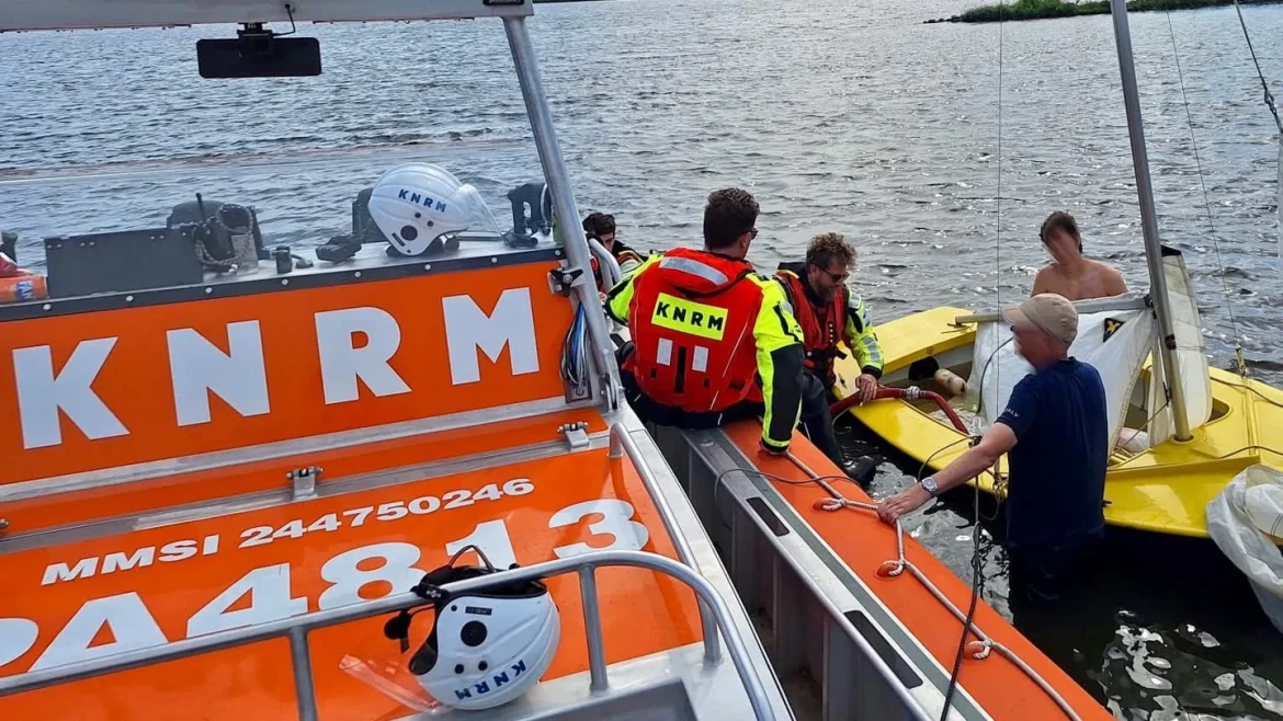 Vrijwilligers KNRM Blaricum twee keer in actie op de Randmeren
