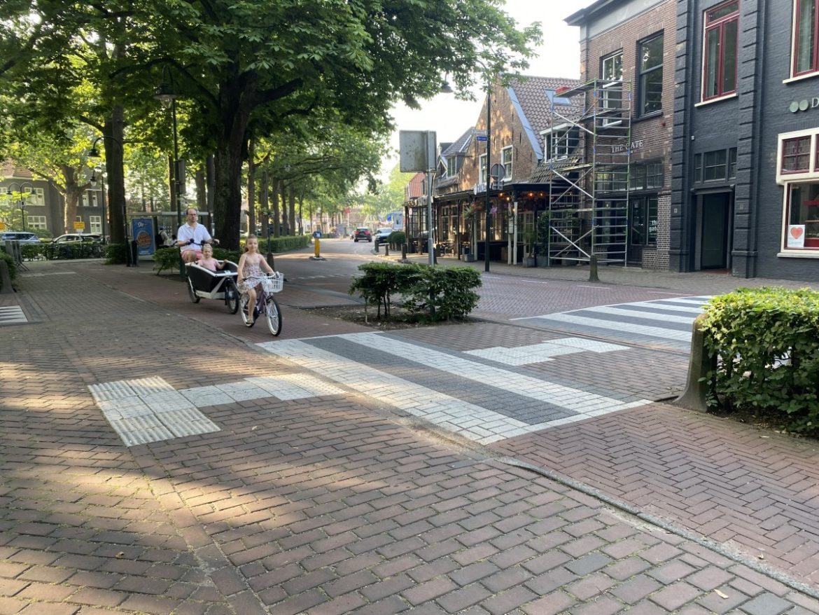 Verhuizen van en naar Laren: doorsnee vertrekker is 30 tot 40 jaar, nieuwkomer is 40 tot 50 jaar