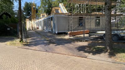 ‘Diakonie’ huisjes op Eemnesserweg vorderen…