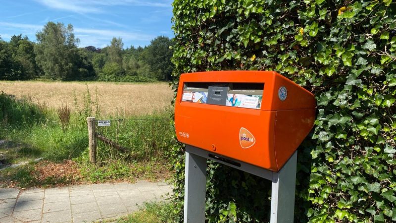 De politiek moet de postwet snel aanpassen, zodat PostNL de postbezorging verder kan afschalen