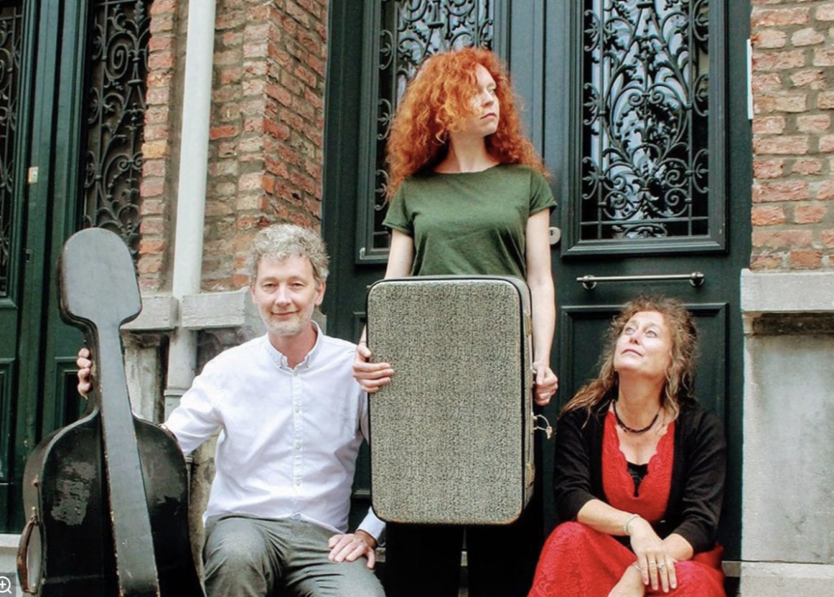 Les Triadours op het buitenpodium Singer
