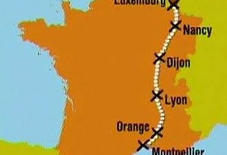 Grote brand bij Parijs niet onder controle, Route du Soleil afgesloten