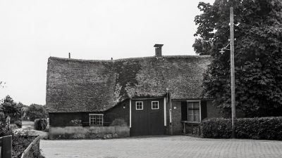 Wie herkent deze boerderij?