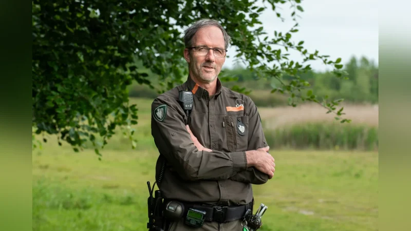 Gooise natuurbrandspecialist John Didderen waarschuwt voor bos- en heidebranden: ’Nog steeds tref ik rokers aan’