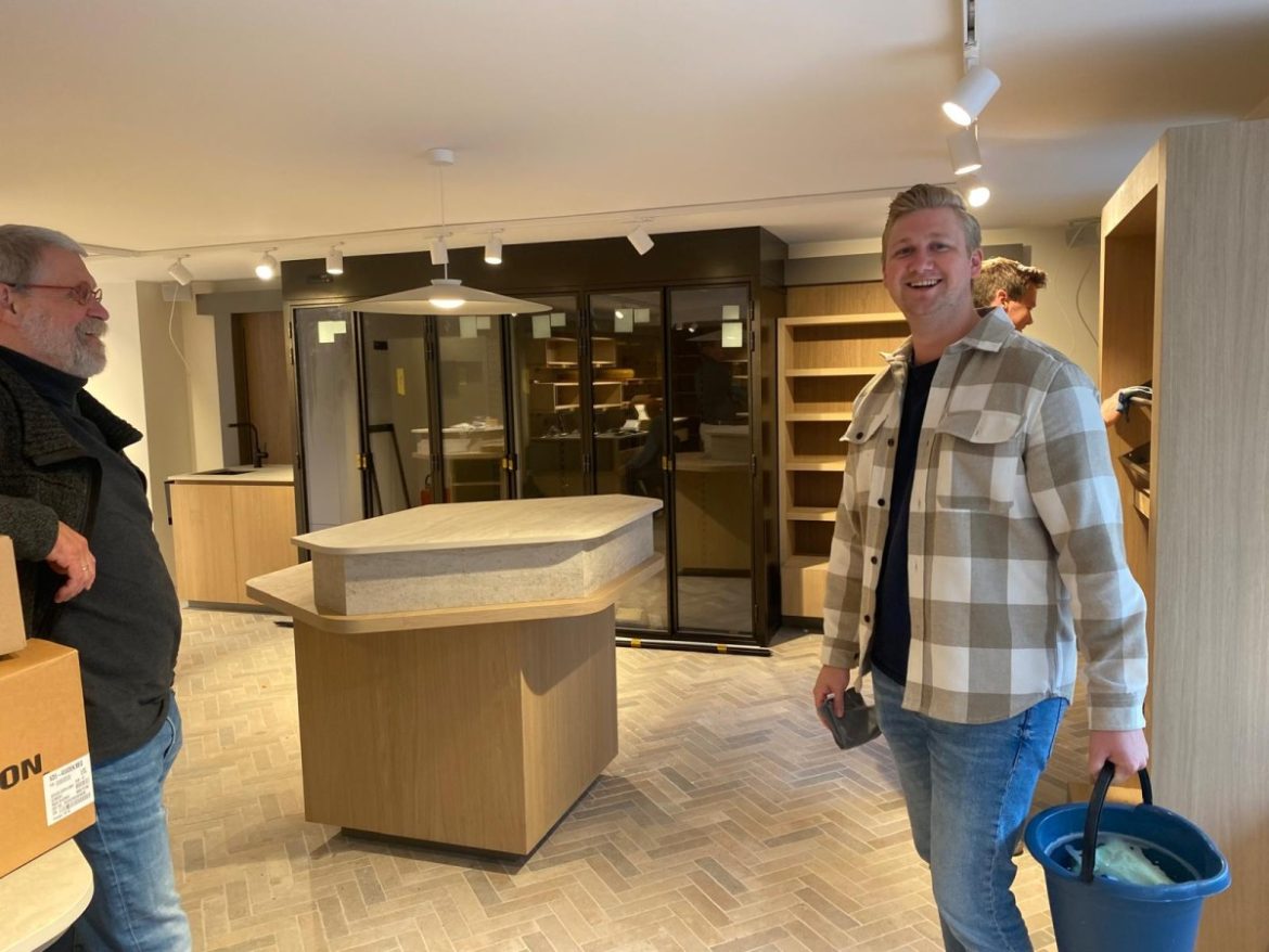 Er rijp (t) iets bijzonders op De Rijt. Max Dubbeldam opent begin volgende week zijn kaaswinkel