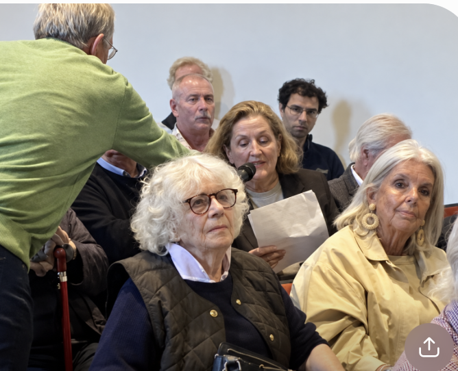 ‘Kunt U niet het hele plan van tafel vegen?’ PGLE gemeente houdt informatie avond om aanbouw Johanneskerk nogmaals aan dorpsbewoners uit te leggen