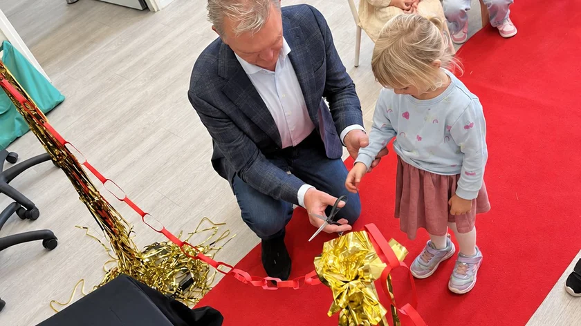 Nieuwe boekenkast in de spotlight; voor peuters van De Wirrewarre