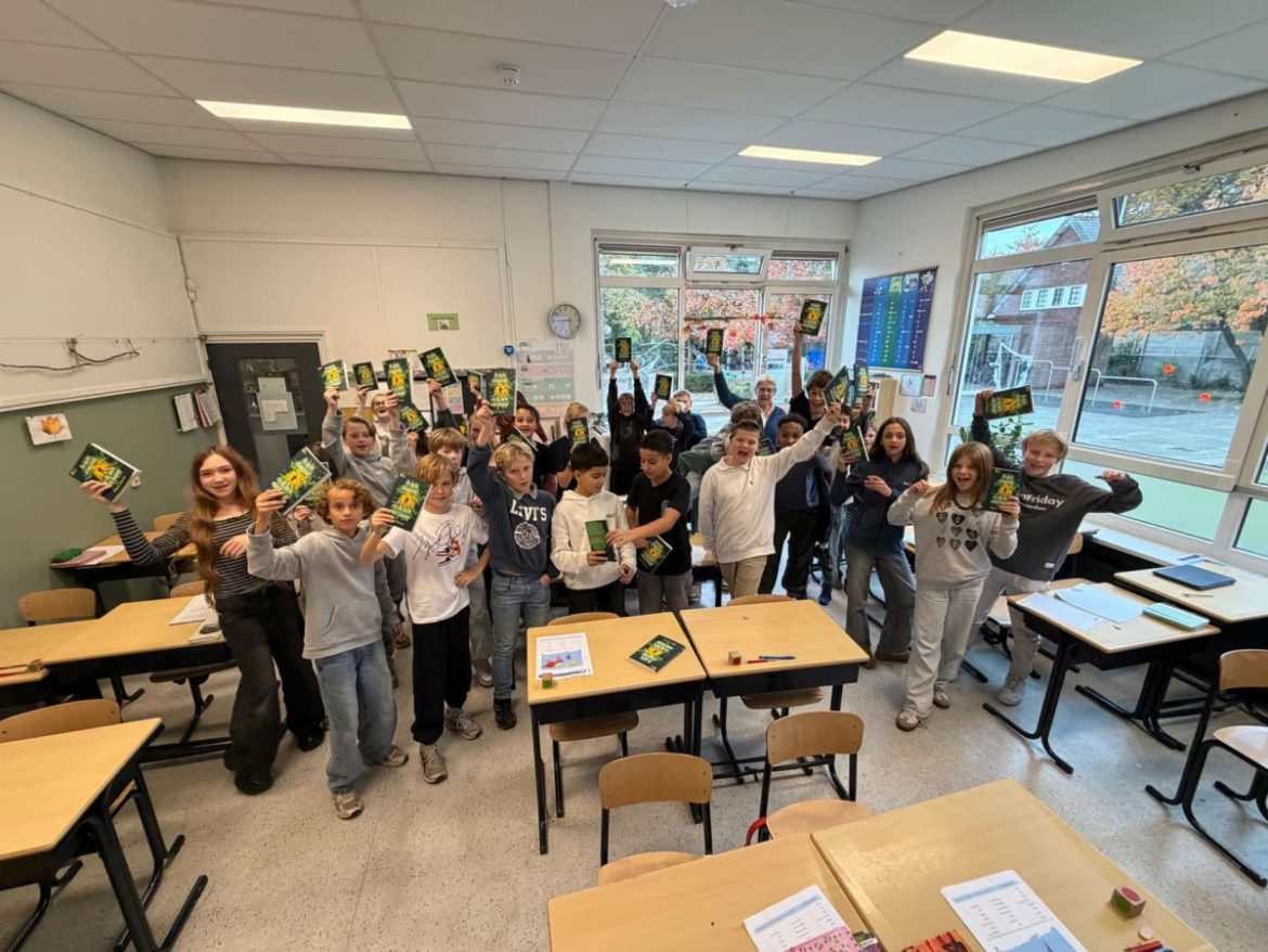 Heel de klas leest’ brengt 900 boeken naar Larense scholen