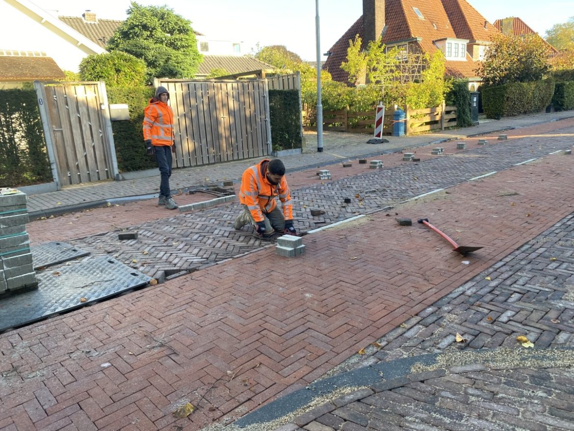 Vermoedens van malversaties bij Remiseweg en Mauvezand’. Gemeente Laren start onderzoek na debacle Le Coultredreef