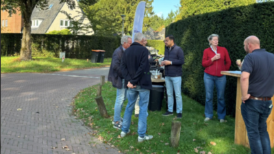 Verkeersveiligheid en groenonderhoud besproken tijdens buurtbezoek in Laren