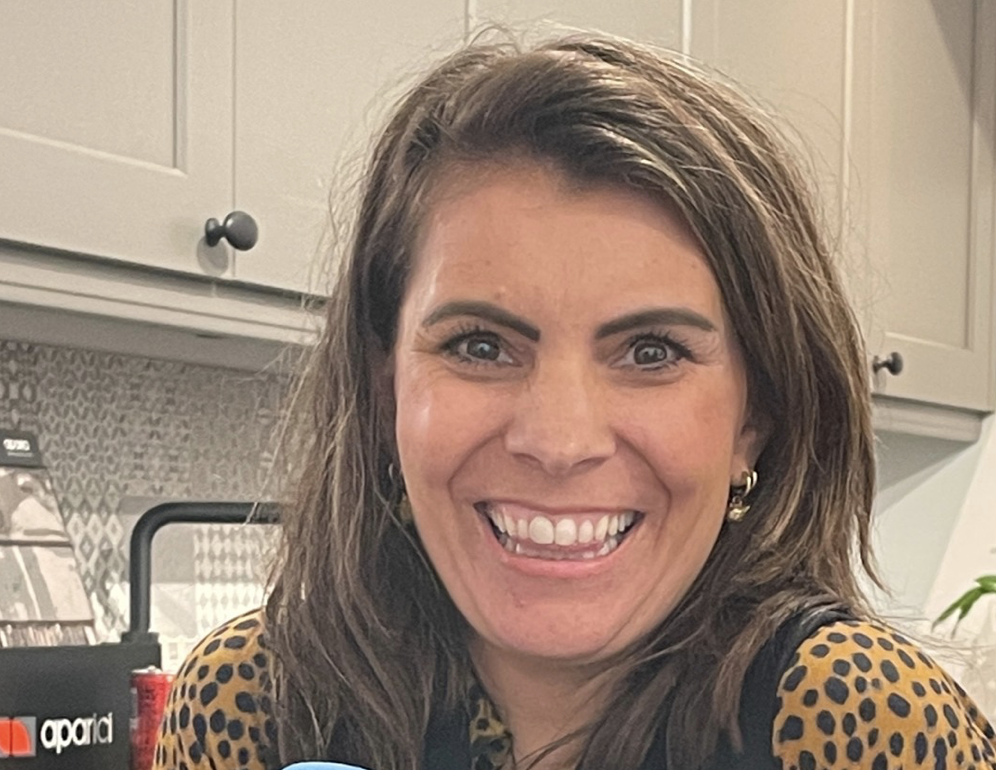 Telegraaf: Inge (41) weet alles van de Gooische hotspots: ’Mijn kinderen eten graag oesters en kaviaar’