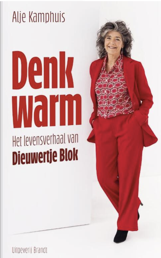 Het levensverhaal van Dieuwertje Blok gaat zoveel verder dan het Sinterklaasjournaal. ’Ze heeft echt wel wilde jaren gehad’